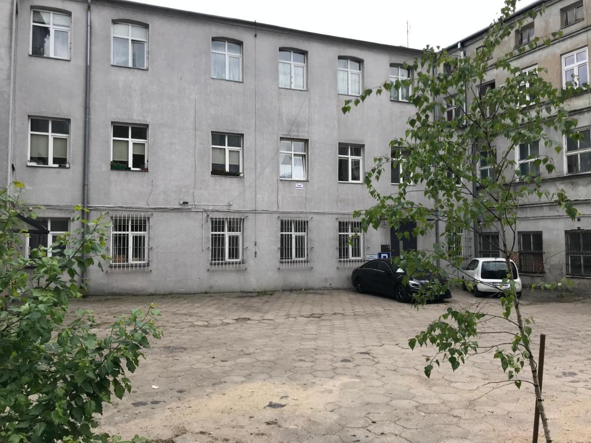 Studio Black And White Apartment Lodz  Exterior photo