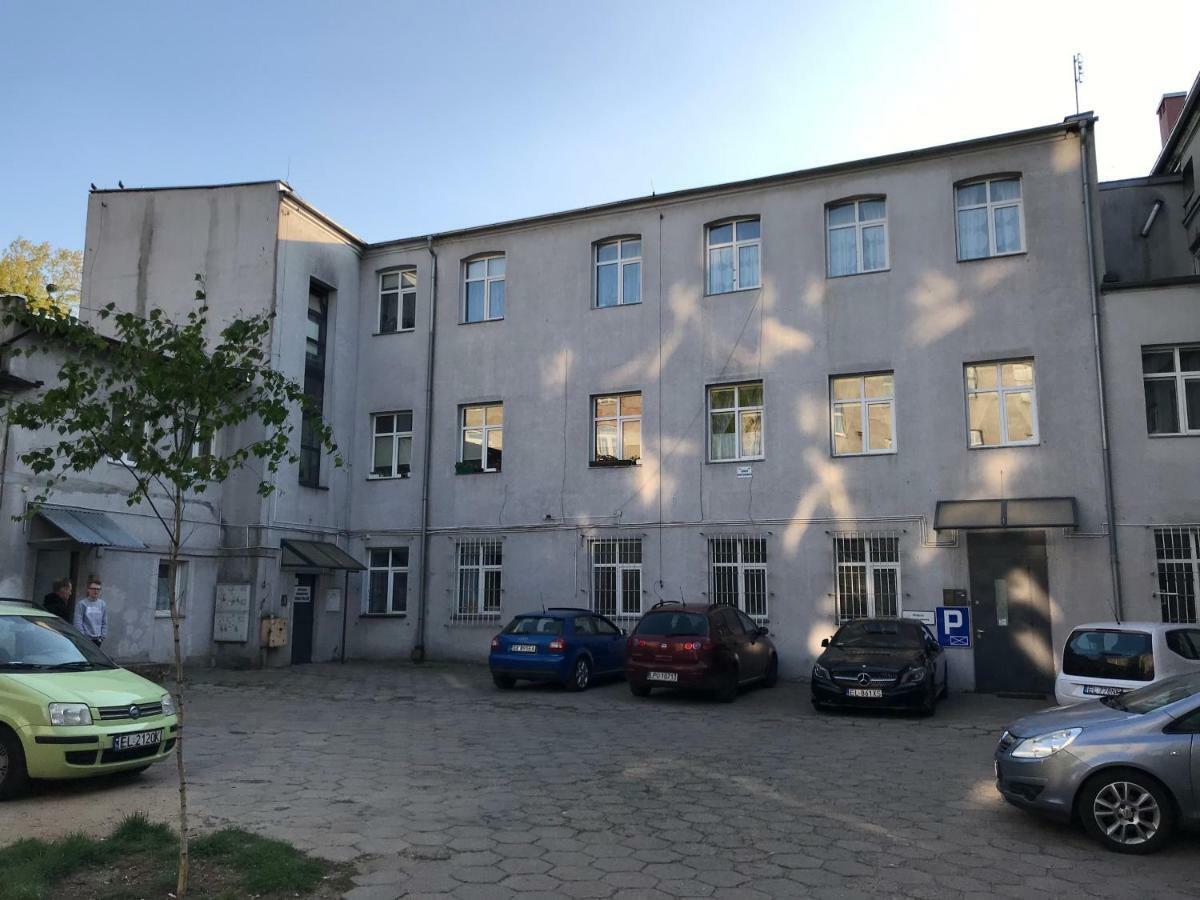 Studio Black And White Apartment Lodz  Exterior photo